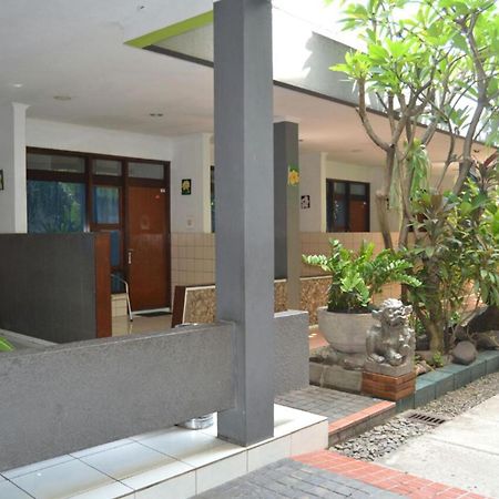 Hotel Aneka Baru Sleman  Luaran gambar