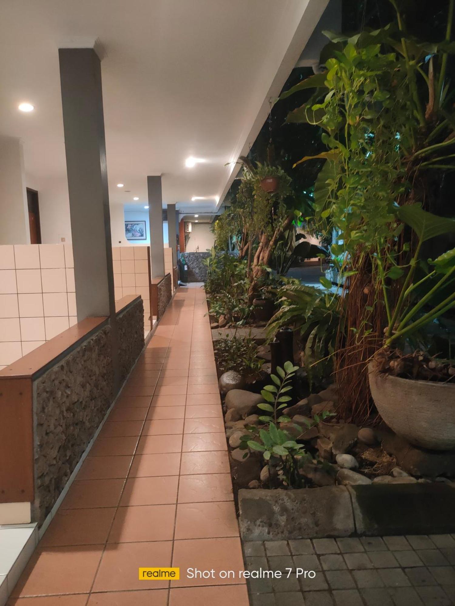 Hotel Aneka Baru Sleman  Luaran gambar